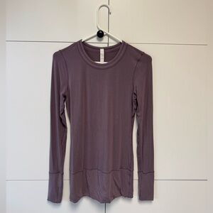 lululemon athletica Mauve Long Sleeve Top. Size Xs.